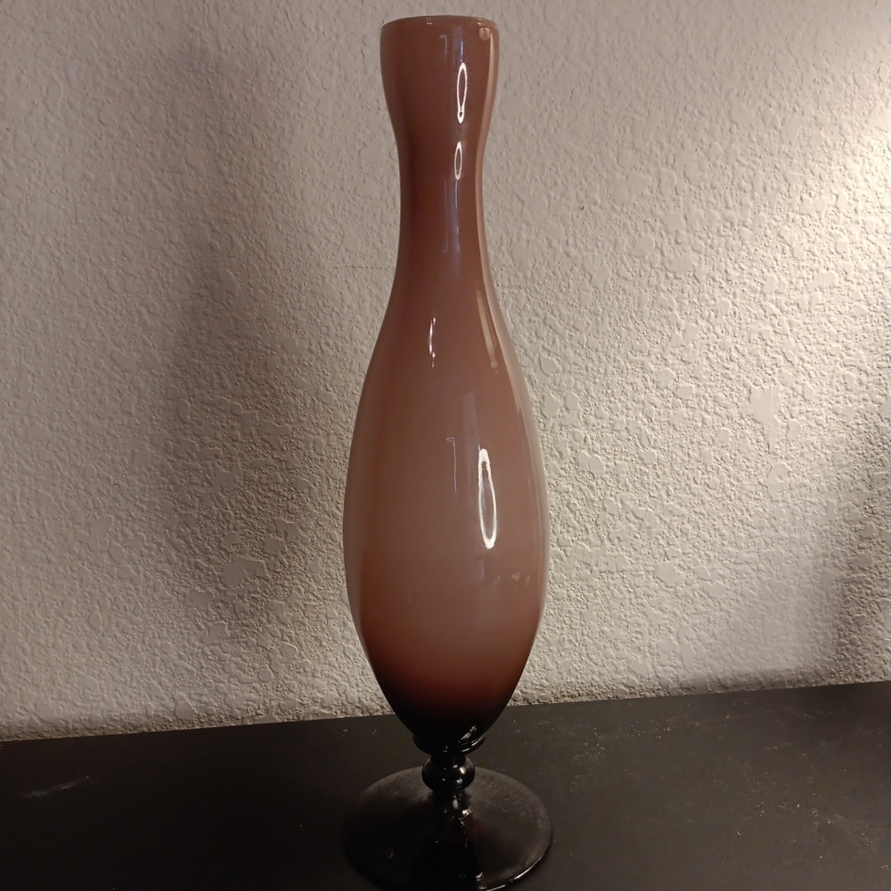 GORGEOUS RARE Alrose Original Made in Italy 12" Amethyst Ombre Cased Glass Vase.